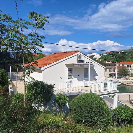 Apartment Zalo Donje Selo na Šolti Екстериор снимка