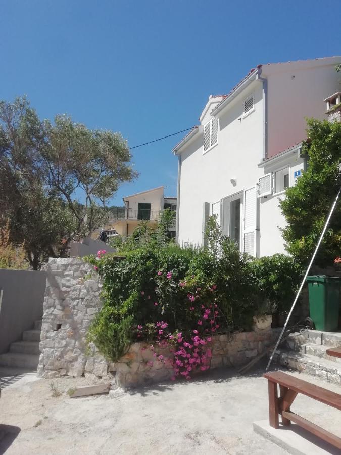 Apartment Zalo Donje Selo na Šolti Екстериор снимка