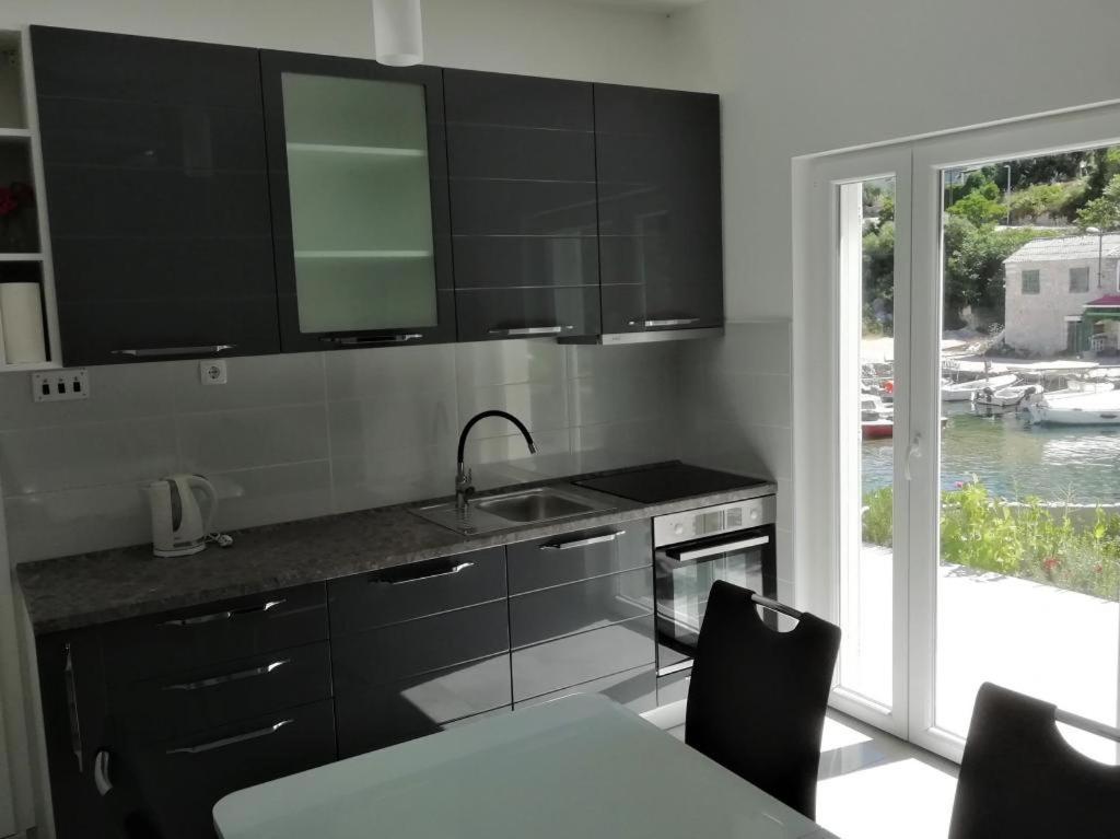 Apartment Zalo Donje Selo na Šolti Екстериор снимка
