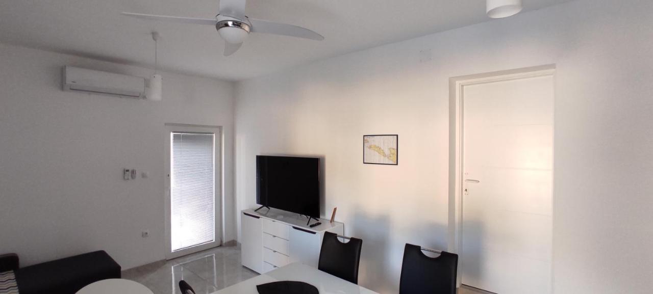 Apartment Zalo Donje Selo na Šolti Екстериор снимка