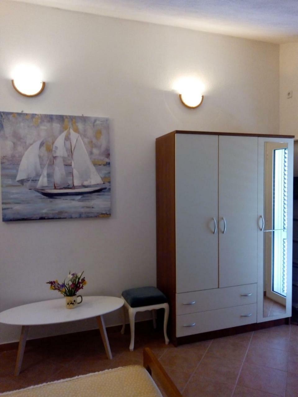 Apartment Zalo Donje Selo na Šolti Екстериор снимка