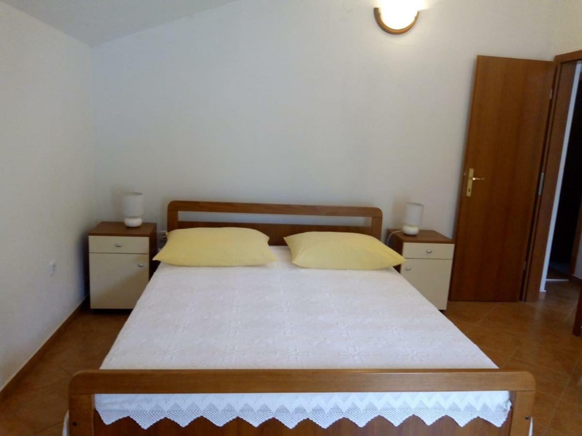 Apartment Zalo Donje Selo na Šolti Екстериор снимка